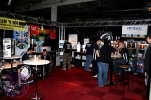 DreamHack Winter 2005 Booth action