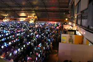 DreamHack Winter 2005 Let the games begin!