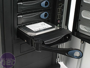 Cooler Master iTower 930 Hard drive cage