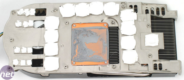 G80: NVIDIA GeForce 8800 GTX Under the heatsink