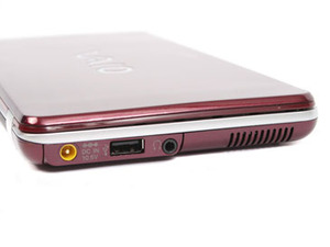 Sony Vaio P-series netbook (VGN-P11Z/R) Features & Build Quality