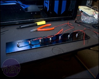 ATCS 840 Blue Power by Magnus Persson Fitting hardware and fixing the lighting