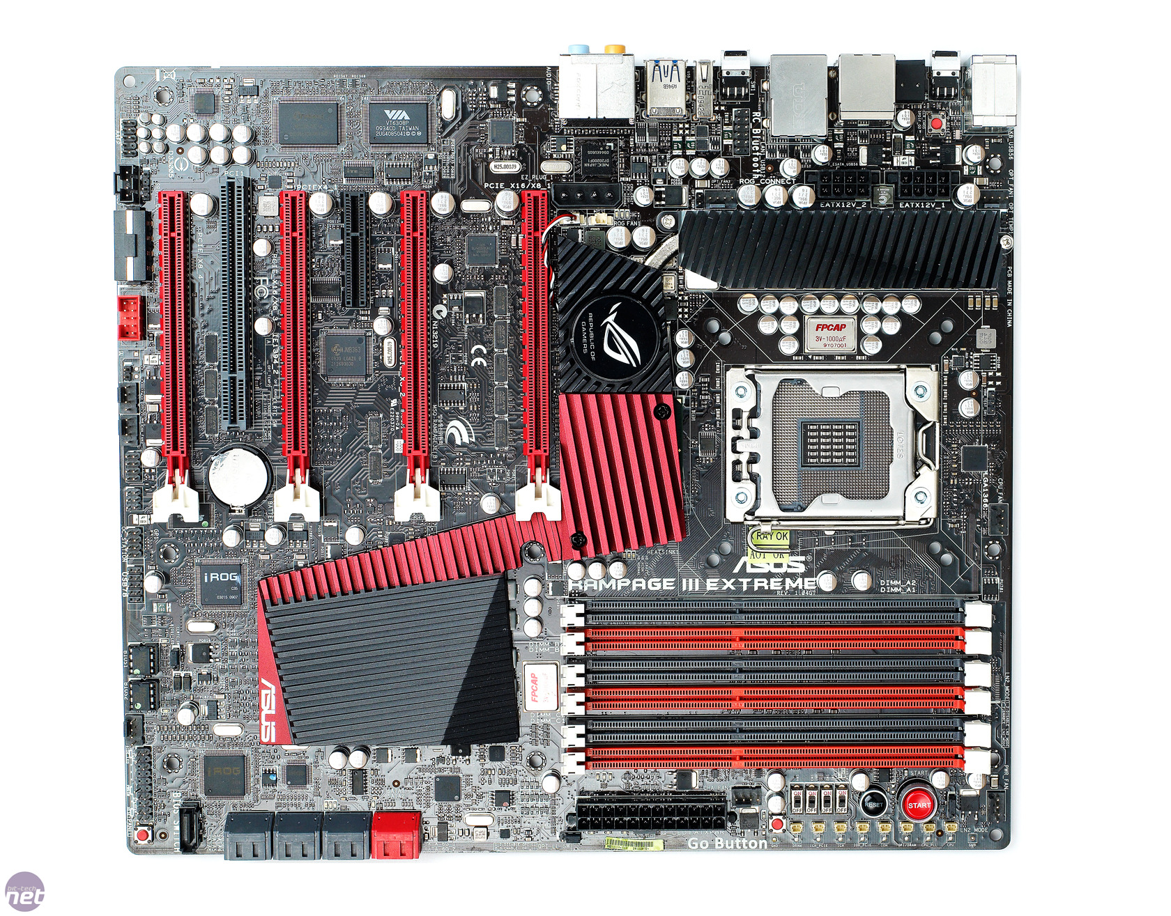 Asus Rampage III Extreme PCI-E slots and power cables , need some