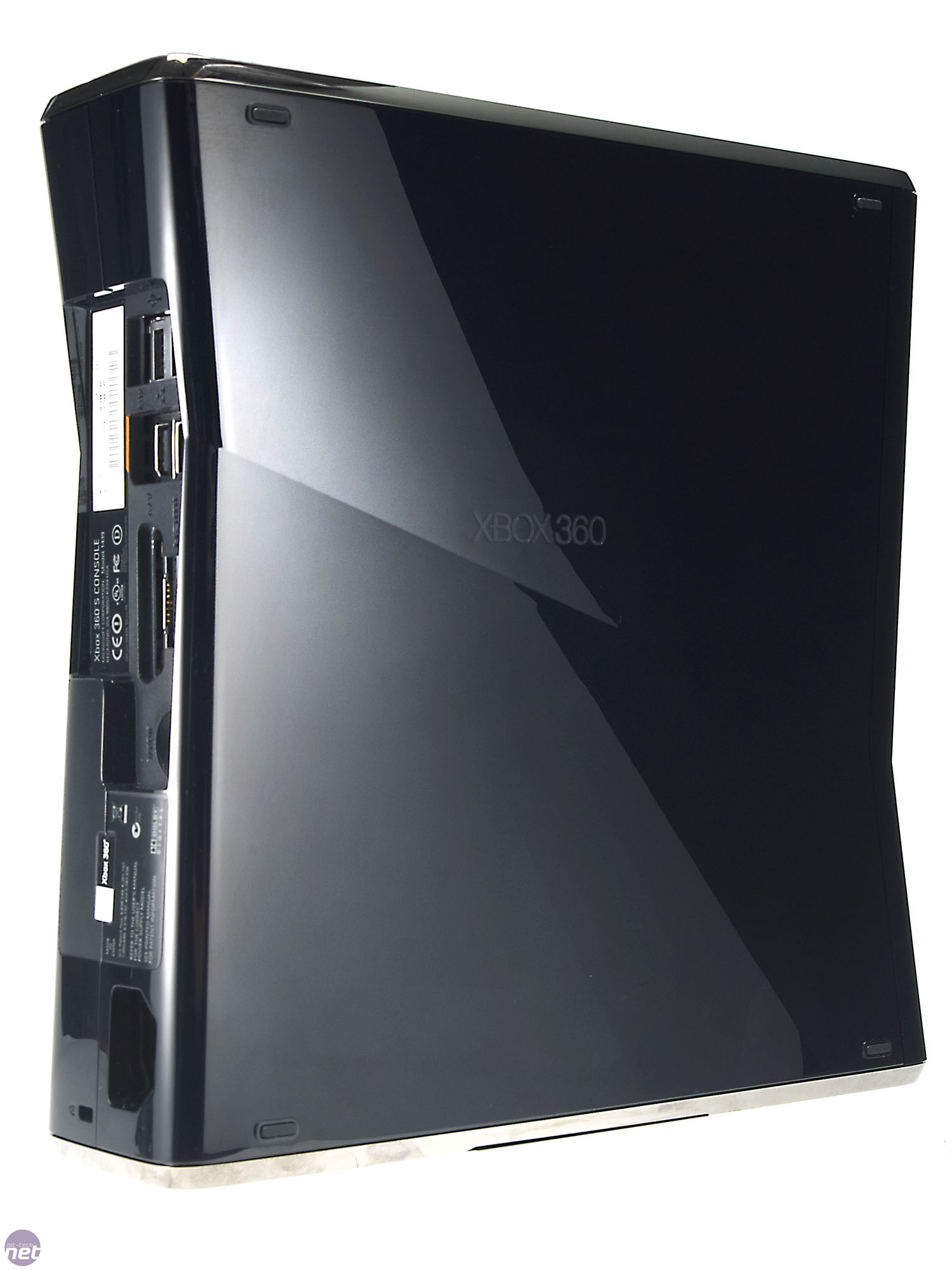 Xbox 360 Slim, Hardware