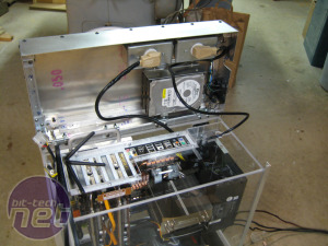*The Mineral Oil PC by Andrew Mollman Coolant, hardware and leaks...