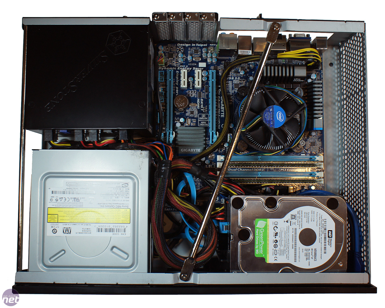 http://images.bit-tech.net/content_images/2010/12/silverstone-ml03-home-theatre-pc-case-revie/silverstone-ml03-12.jpg