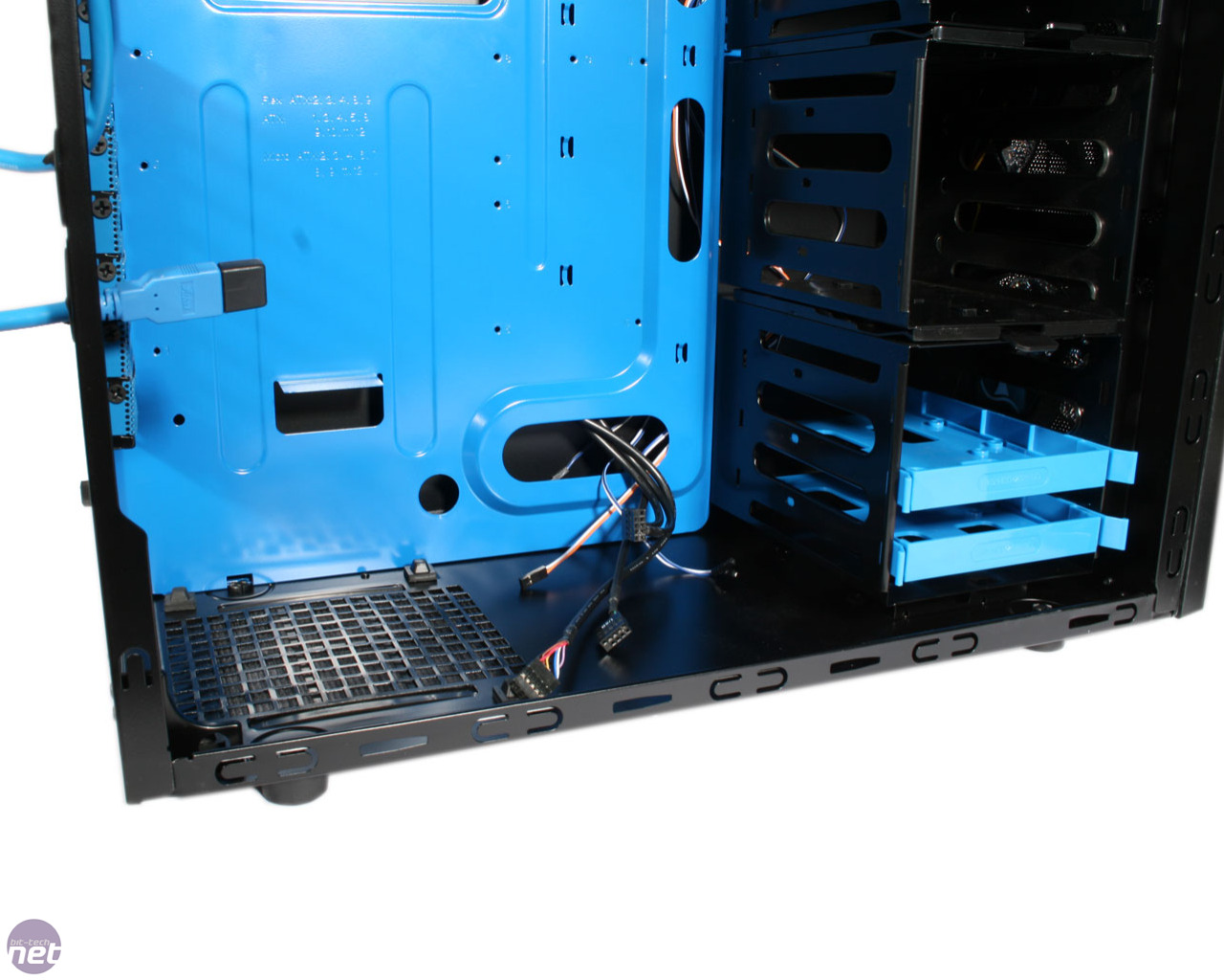 Sharkoon T28 blue edition [1010297] from WatercoolingUK