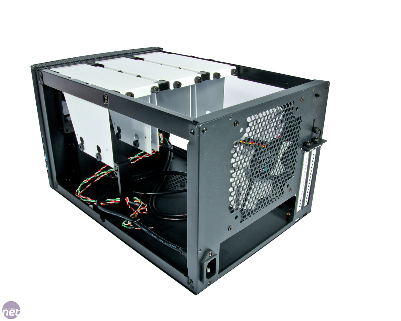 Fractal Design Node 304 mITX Case Review: Paving the Way to the