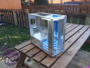 Mod of the Month August 2014 in association with Corsair PHINIX AURORA by phinix