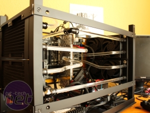 Mod of the Month March 2015 in association with Corsair The BumblBuild by GiraffePencils