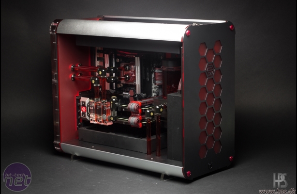 Bit-tech Mod of the Year 2015 In Association With Corsair Hex Gear R40 Engineering Station by p0Pe