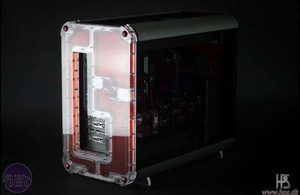 Bit-tech Mod of the Year 2015 In Association With Corsair Hex Gear R40 Engineering Station by p0Pe