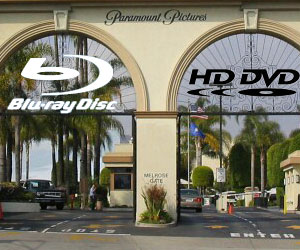 Paramount first in dual-format support