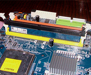 Gigabyte and VIA show off DDR converter