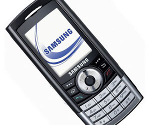 Samsung announces 8GB music phone