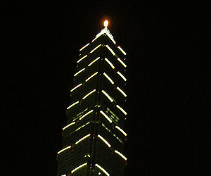 World's tallest building is rebuilt