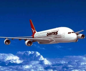 Qantas offers full laptop amenities on flights