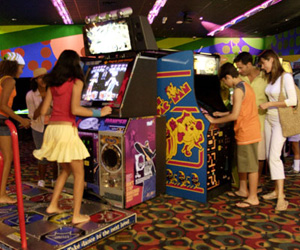 Hong Kong father abandons daughter to play games