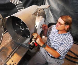 Lead boffin Rich Diver poses next to the nearly-finished CR5 sunlight-to-fuel converter prototype.