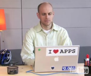Phil Tucker demonstrates the wonder of offline access to files: an interesting move for a web-based company.