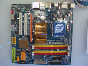 Gigabyte G45 board plays HD movies over VGA Gigabyte G45 board plays HD Movies over VGA