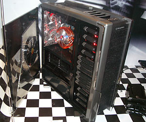 The new Spedo case has cable management on the back and even a 120mm fan.