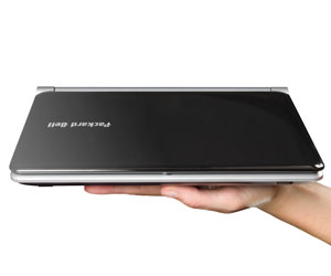 Packard Bell last night pulled the curtains back on its entry into the netbook market at an event in Central London.