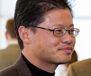 Yahoo! co-founder and CEO Jerry Yang has decided to step down from his position as soon as the Internet giant finds a replacement.
