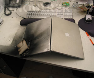 Apple PowerBook goes up in flames in London office