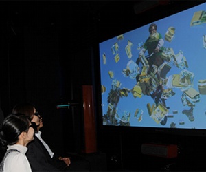 Panasonic demos 50" plasma 3D TV
