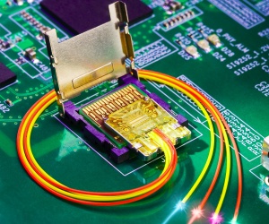 Intel bets on Light Peak