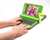 Negroponte offers India OLPC tech