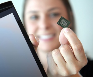 SanDisk shows off triple-bit MLC flash