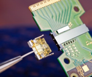 Intel starts shipping Cactus Ridge Thunderbolt controllers