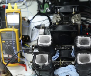 Nvidia GeForce GTX 690 4GB overclocked to 1,547MHz