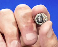 Intel unveils Quark SE, Curie wearable module