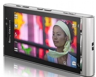 Sony Ericsson, Nokia pull handsets