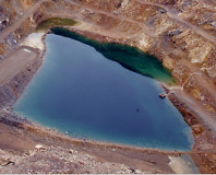 Japan finds huge rare earth mineral deposits